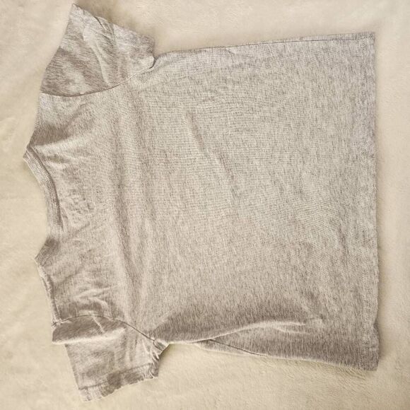 HER Light Gray Cropped Tshirt with Graphics Size Medium - Picture 6 of 6